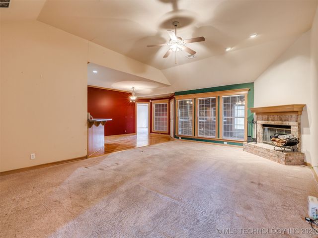 13924 E 89th Place North, Owasso, OK 74055