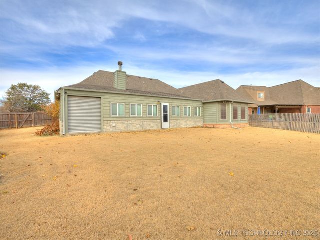 13924 E 89th Place North, Owasso, OK 74055