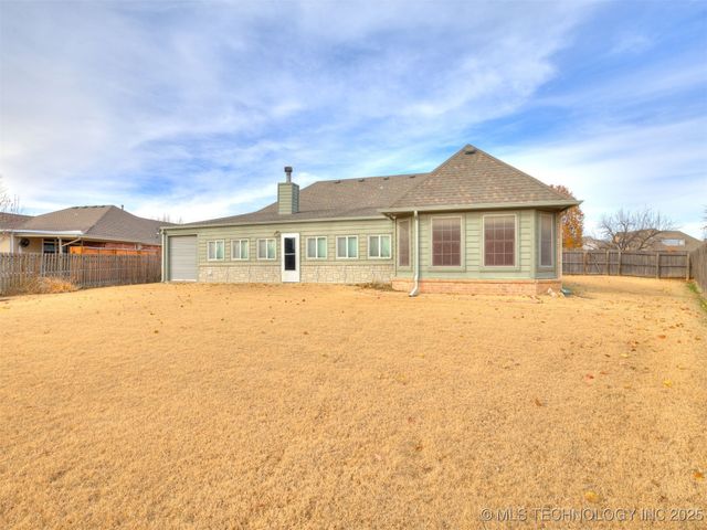 13924 E 89th Place North, Owasso, OK 74055