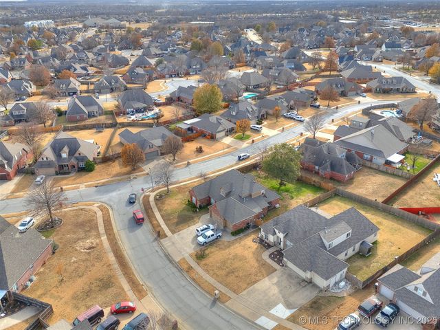 13924 E 89th Place North, Owasso, OK 74055