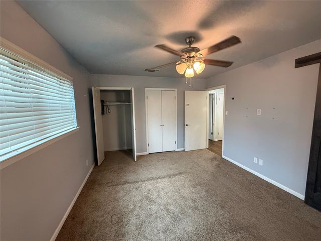 308 E 8th Street, Kemp, TX 75143