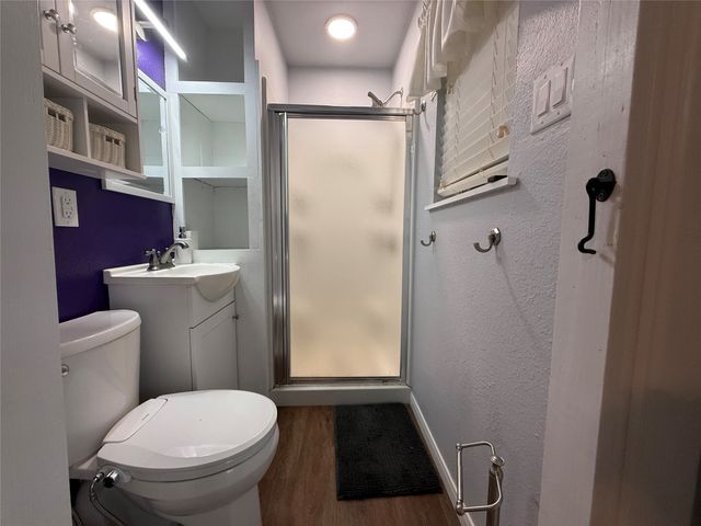 308 E 8th Street, Kemp, TX 75143