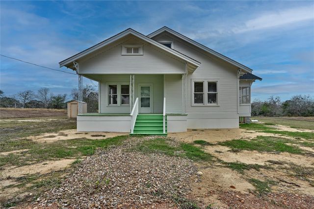 248 County Road 378, Hallettsville, TX 77964