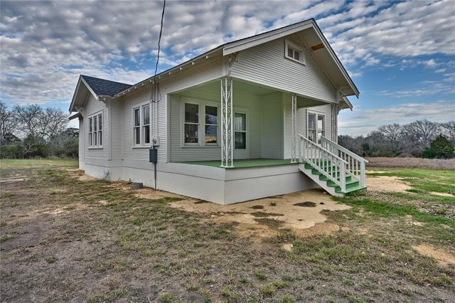 248 County Road 378, Hallettsville, TX 77964