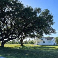 248 County Road 378, Hallettsville, TX 77964