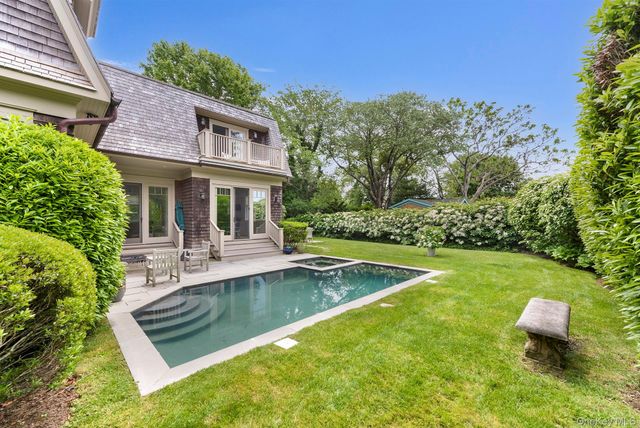 1 Palma Terrace, East Hampton, NY 11937