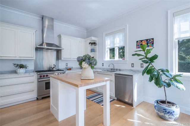 1 Palma Terrace, East Hampton, NY 11937