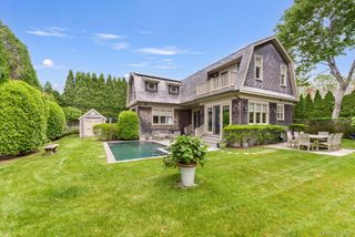 1 Palma Terrace, East Hampton, NY 11937