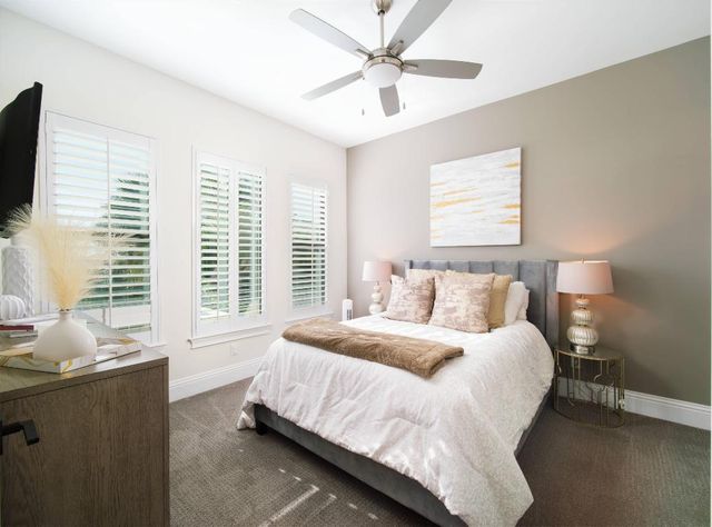 7683 Pelican Pointe Drive, Jensen Beach, FL 34957