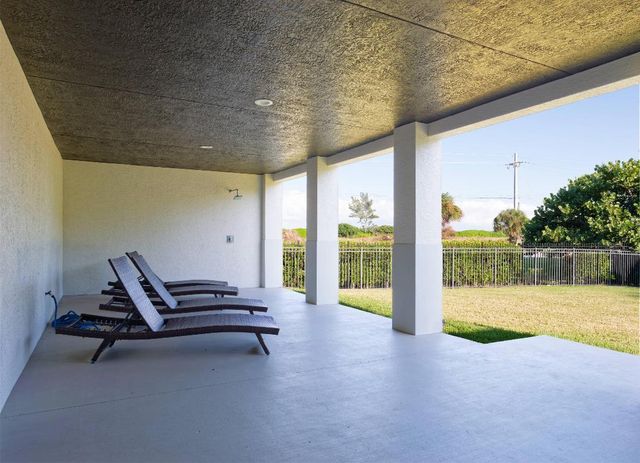 7683 Pelican Pointe Drive, Jensen Beach, FL 34957