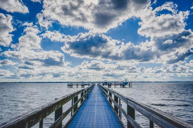 7683 Pelican Pointe Drive, Jensen Beach, FL 34957