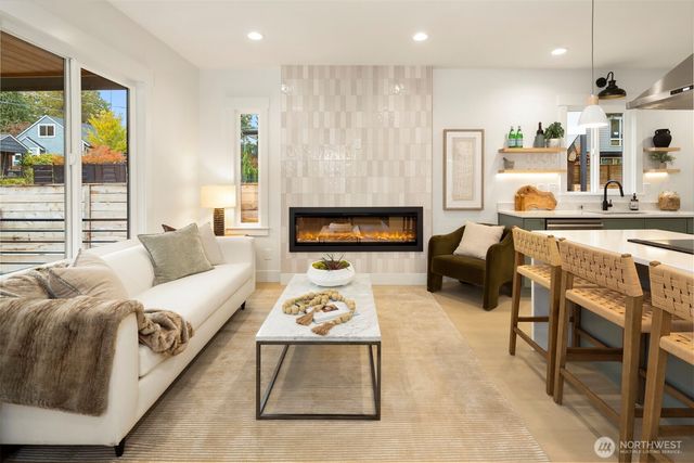 7346 21st Avenue NW, Seattle, WA 98117