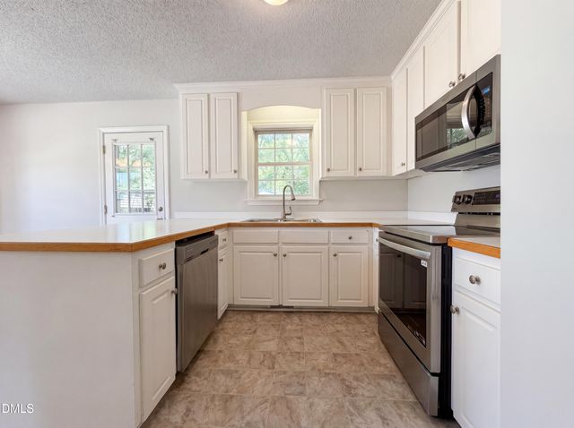 127 Carrie Drive, Archer Lodge, NC 27527