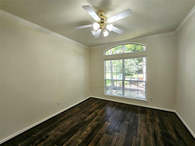 98 W Knightsbridge Drive, The Woodlands, TX 77385