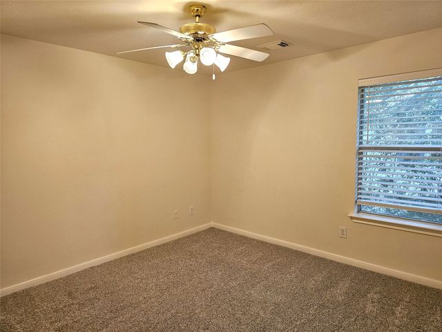 98 W Knightsbridge Drive, The Woodlands, TX 77385