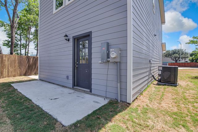 3849 Kimbo Road, Fort Worth, TX 76104