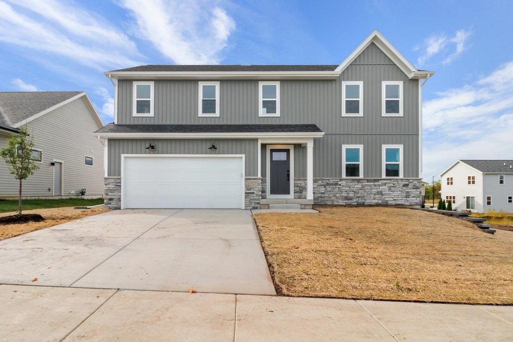 10422 N Stone Barn Drive, Milton, WI 53563