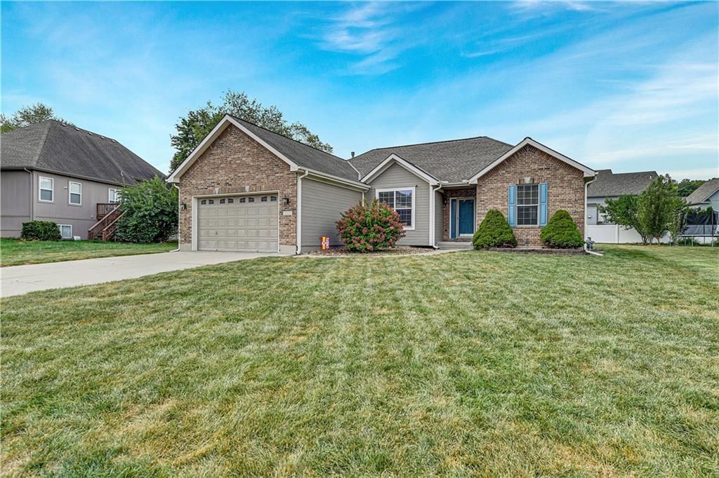 1808 S Sioux Court, Independence, MO 64057