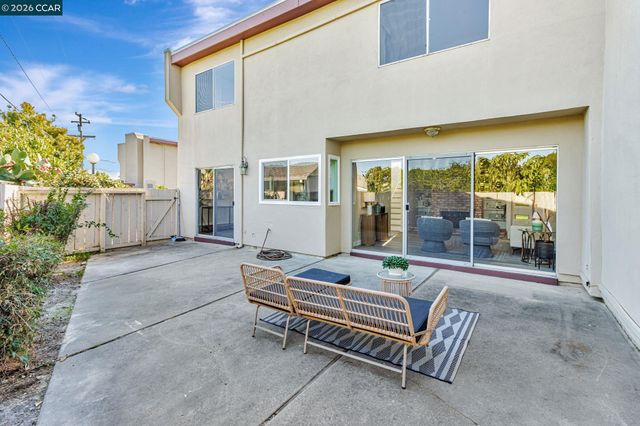 820 Hooshang Ct, Cupertino, CA 95014