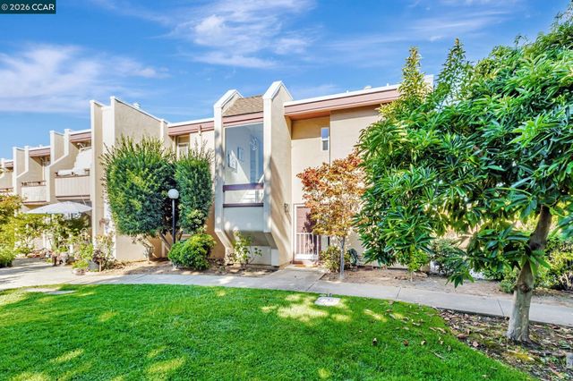 820 Hooshang Ct, Cupertino, CA 95014