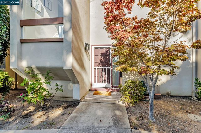 820 Hooshang Ct, Cupertino, CA 95014