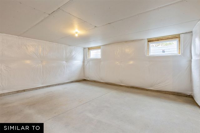 3647 Berkshire Parkway, Clive, IA 50325