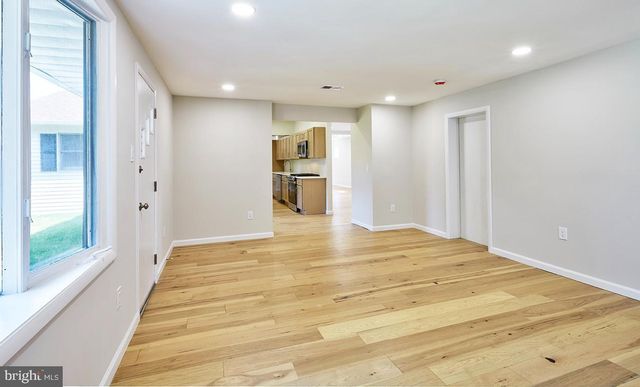 115 WINDING WAY, Morrisville, PA 19067