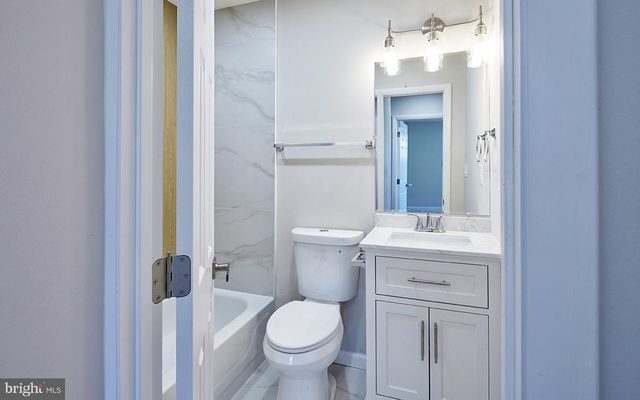 115 WINDING WAY, Morrisville, PA 19067
