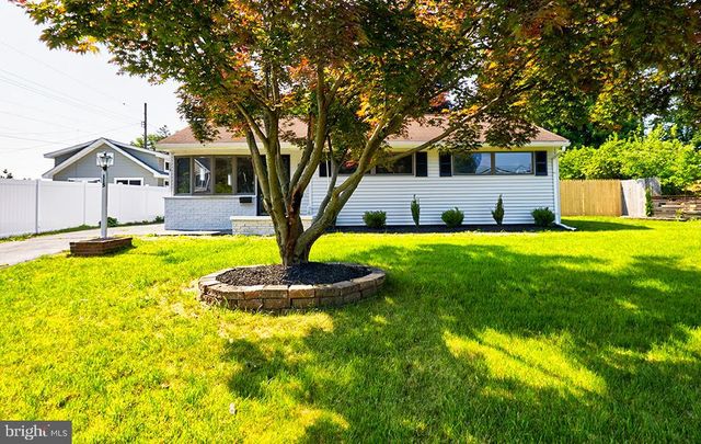 115 WINDING WAY, Morrisville, PA 19067