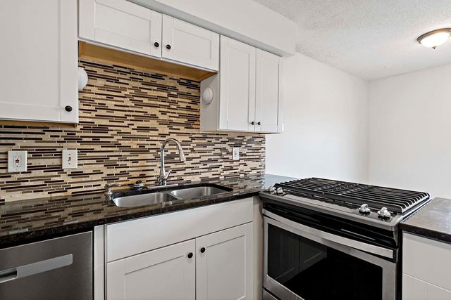 7910 Yates Avenue N, Brooklyn Park, MN 55443