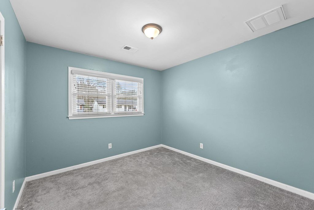 Image 17 of property listing at 123 Pandora Drive, Goose Creek, SC 29445