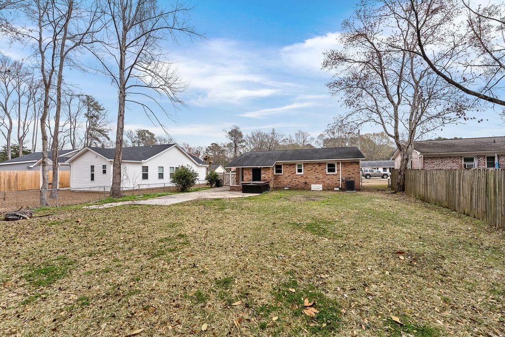 Image 25 of property listing at 123 Pandora Drive, Goose Creek, SC 29445