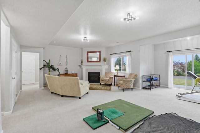 17706 E Galaxy Rd, Greenacres, WA 99016