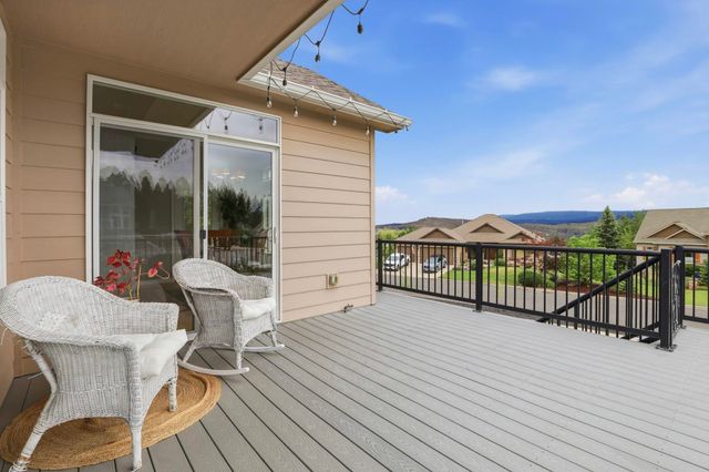 17706 E Galaxy Rd, Greenacres, WA 99016