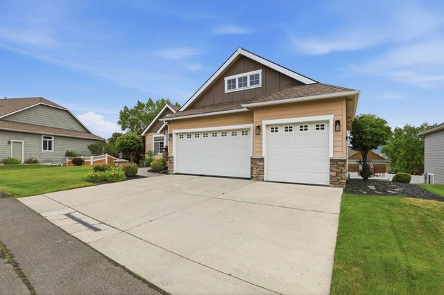 17706 E Galaxy Rd, Greenacres, WA 99016