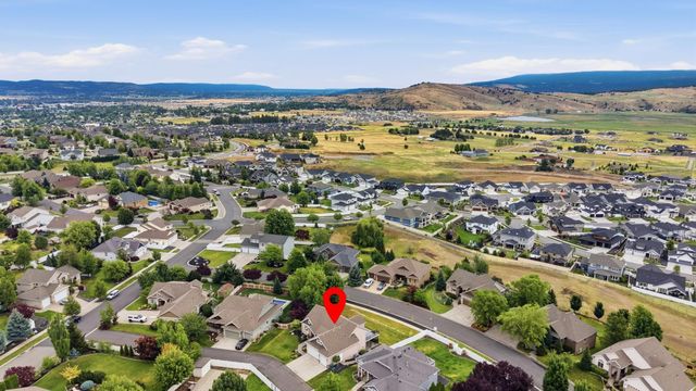17706 E Galaxy Rd, Greenacres, WA 99016