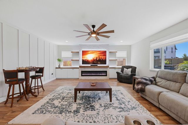 841 Rosette Ct, Roseville, CA 95747