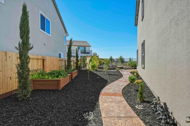 841 Rosette Ct, Roseville, CA 95747