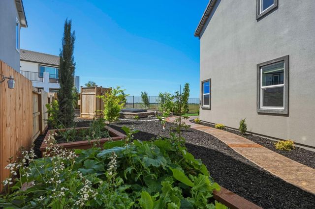 841 Rosette Ct, Roseville, CA 95747