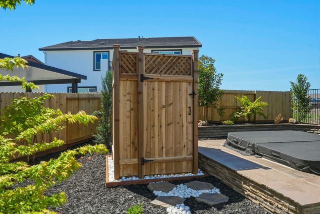841 Rosette Ct, Roseville, CA 95747