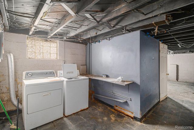 3952 Greenfield Road, Berkley, MI 48072