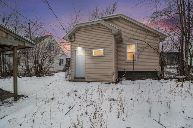 3952 Greenfield Road, Berkley, MI 48072