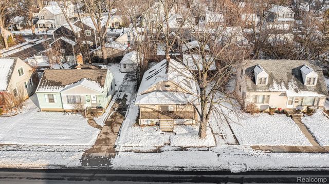 3952 Greenfield Road, Berkley, MI 48072