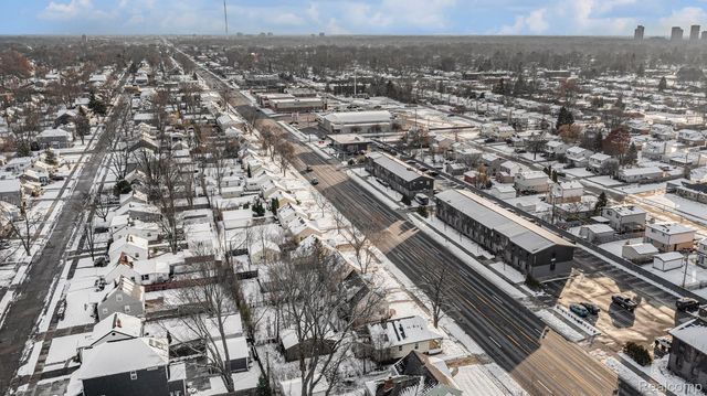 3952 Greenfield Road, Berkley, MI 48072