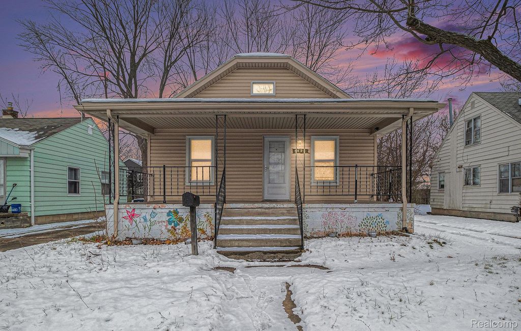 3952 Greenfield Road, Berkley, MI 48072