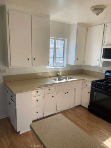 10979 Cassina A, South Gate, CA 90280