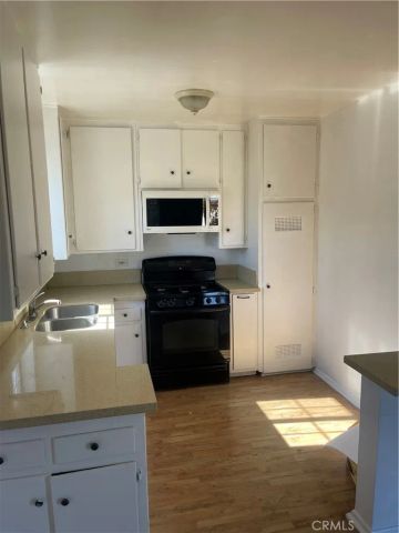 10979 Cassina A, South Gate, CA 90280