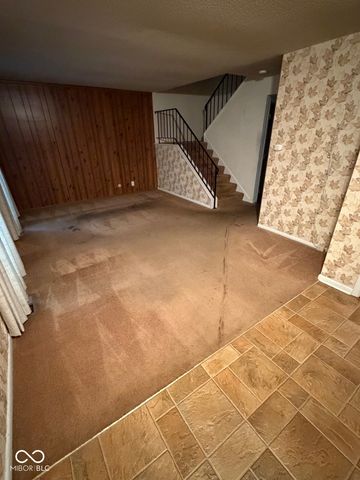 8104 Bromley Place, Indianapolis, IN 46219