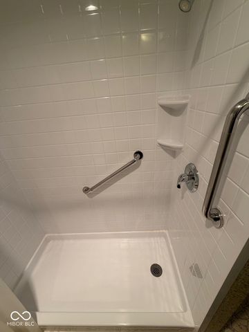 8104 Bromley Place, Indianapolis, IN 46219