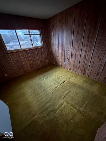 8104 Bromley Place, Indianapolis, IN 46219